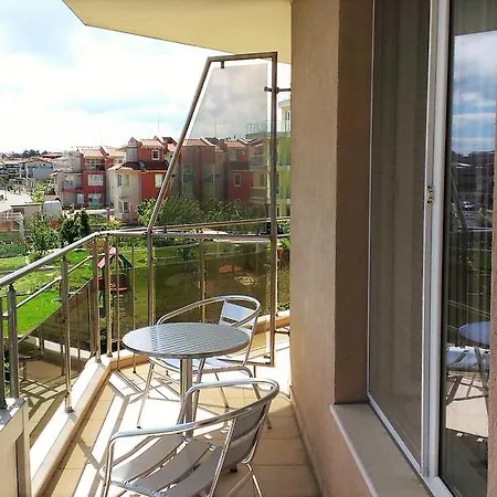 Apartament Andreevi In Rouge