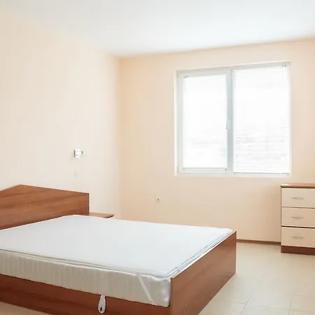 Andreevi In Rouge سوزوبول