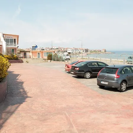 Apartment Andreevi In Rouge